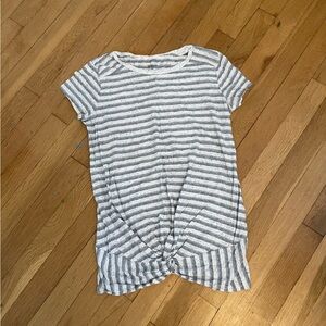 Short sleeved maternity t-shirt